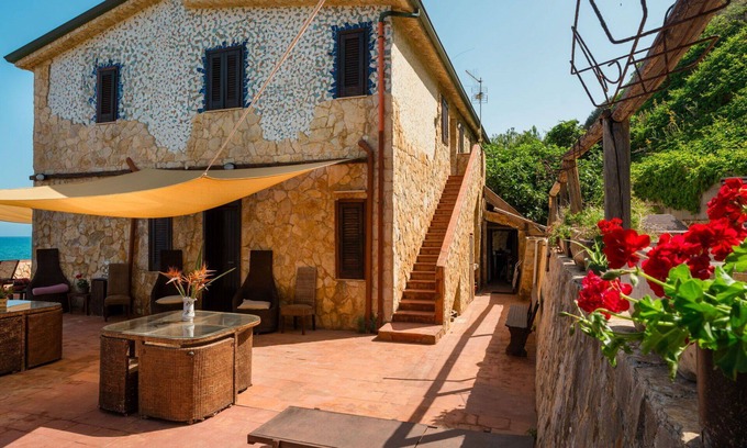 Trappeto Apartment | Nice apartment for 4 people with WIFI, TV and parking