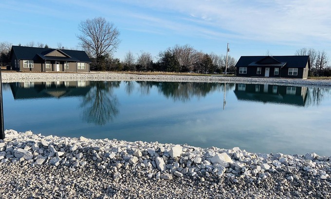 Dallas County House | Nice cabin near Bennett Springs: stocked pond, gated entry, family-friendly!