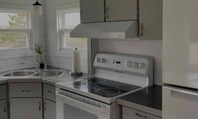 Sheet Harbour House | Nice country home by the water