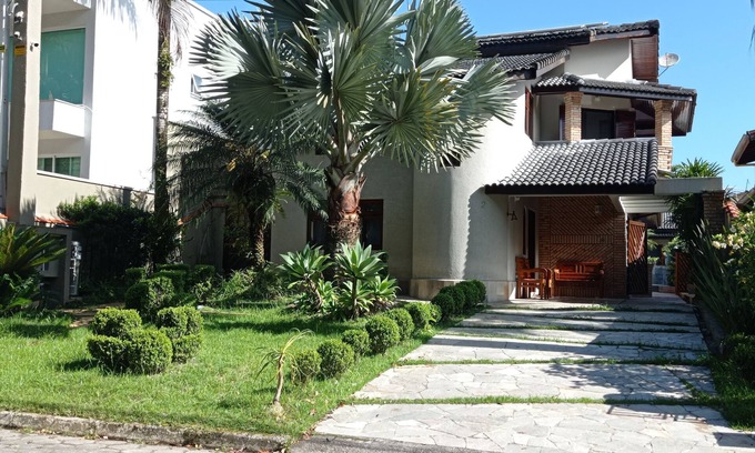 Morada da Praia House | Nice house near the beach with lots of nature in one place.