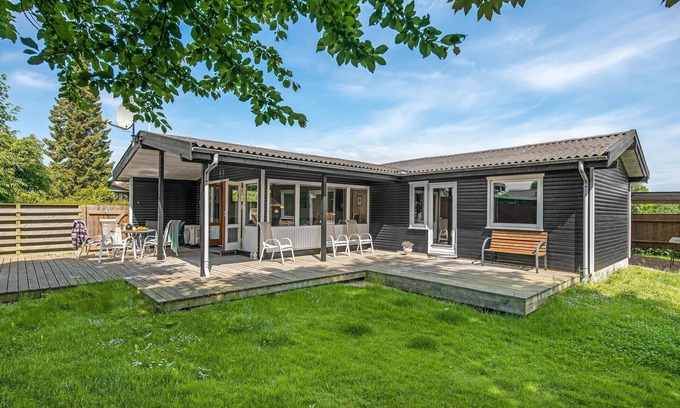 Østerskov House | Nice home in Humble with WiFi