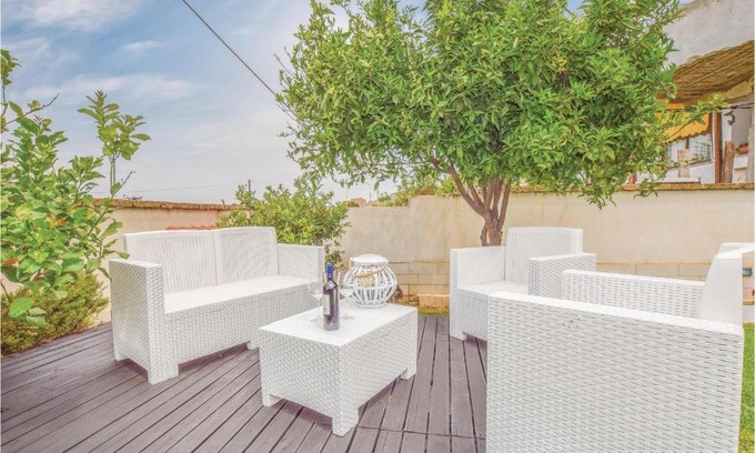 Scoglitti House | Nice Home In Scoglitti With Wifi