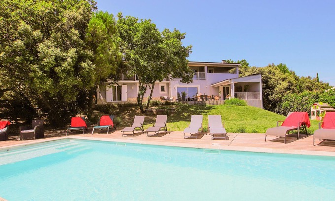 Suze-la-Rousse House | Nice home in Suze-La-Rousse with WiFi