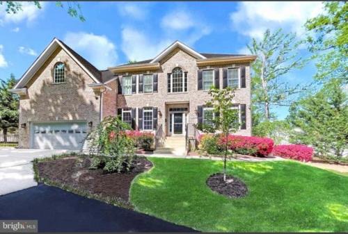 Groveton House | Nice House