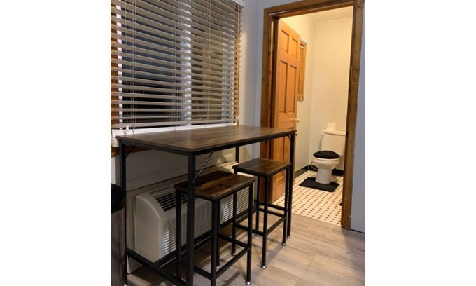 North Lakeport Apartment | Nice quiet spot Fresh remodeled efficiency apartment #2