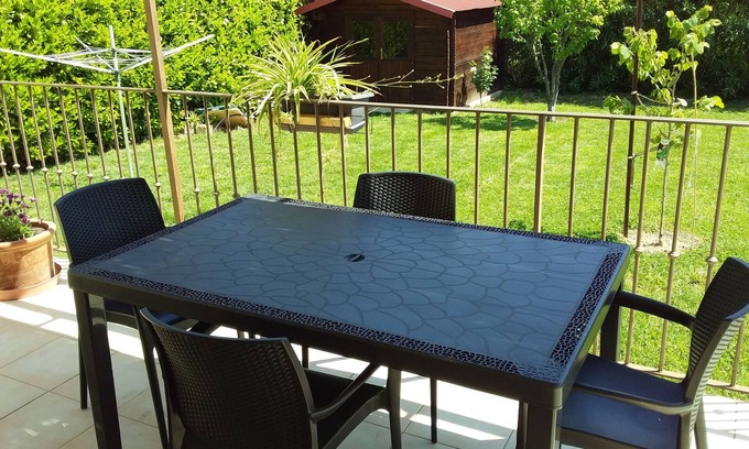Orange Villa | Nice, quiet house with swimming pool and air conditioning