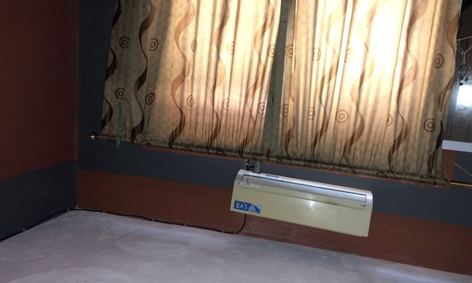 Kumasi House | nice single room with air conditioning and wireless internet