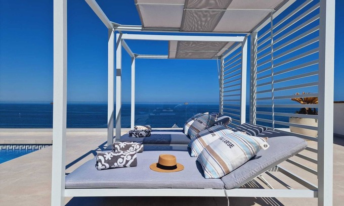 Manilva Villa | Nice villa with exceptional view to the sea!