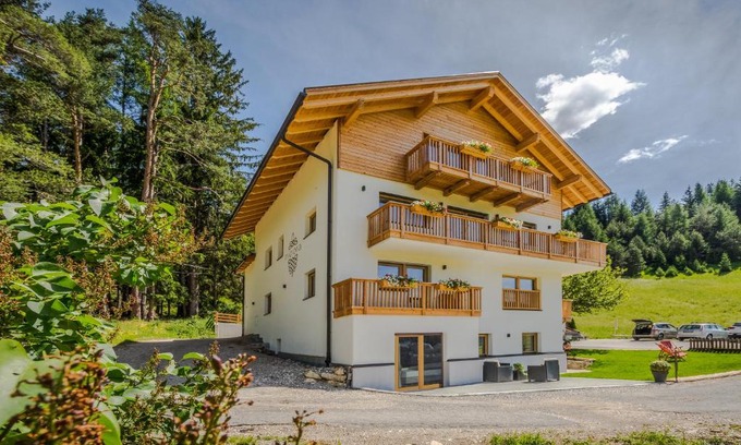 Badia Apartment | Niciora