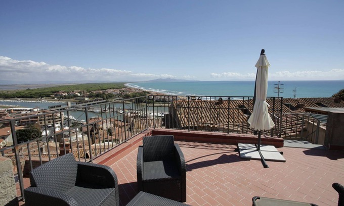 Castiglione della Pescaia Apartment | Nido delle Campane - Romantic apartment with 2 terraces with panoramic-sea views
