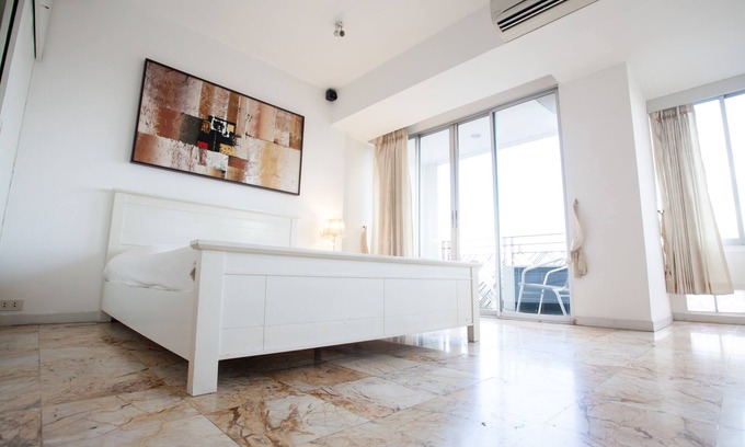 Chang Khlan Apartment | Night Bazaar Road - 40 Sqm - 10th Floor - Work-From-Home w/Fully Fitted Kitchen