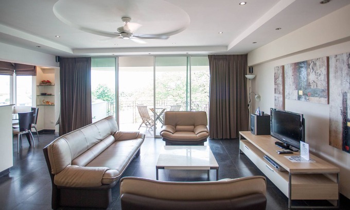 Chang Khlan Apartment | Night Bazaar Road - DELUXE 2BR 5th F