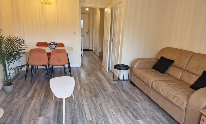 Marston Green House | NightRest Homes Orchid2 NEC Free Parking 2Toilets