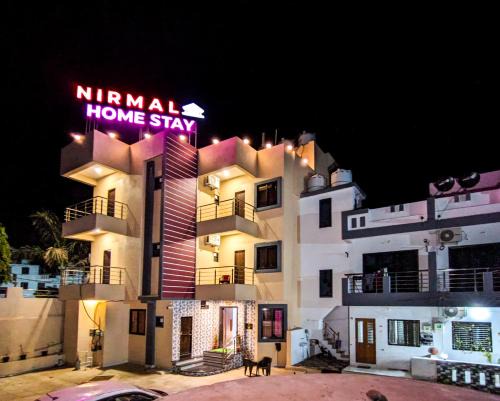 Rajpipla Hotel | Nirmal Luxury Rooms