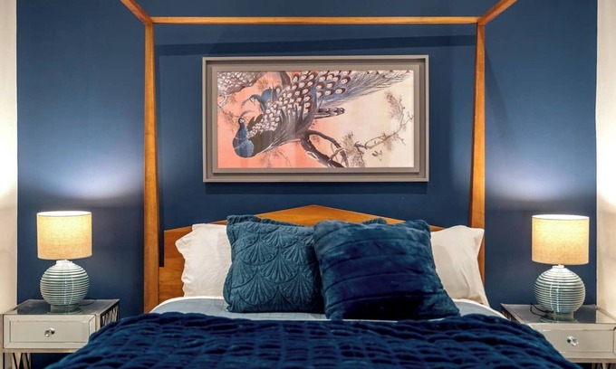 Redcliffe Apartment | Niru Experience Royal Deluxe