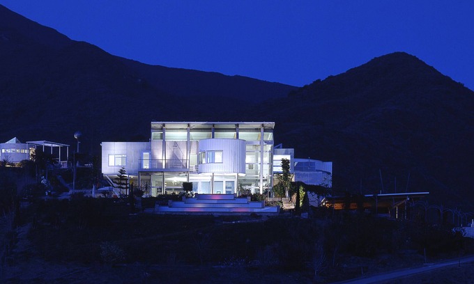 Santa Barbara County House | Nirvana Ranch and Home: A Modern Mountaintop Luxury Escape
