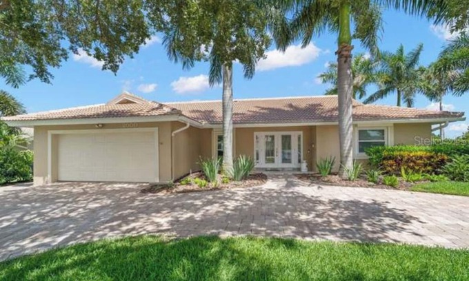 St. Petersburg - Clearwater House | No Hurricane Damage Tranquil Canal Home Near Downtown, Beaches & More