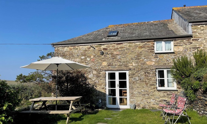 Mawgan Porth Cottage | no3 Porth Farm Cottages