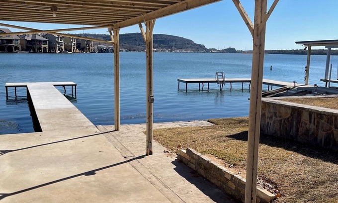 Kingsland Cabin | Noble Cabin 6 on Lake LBJ