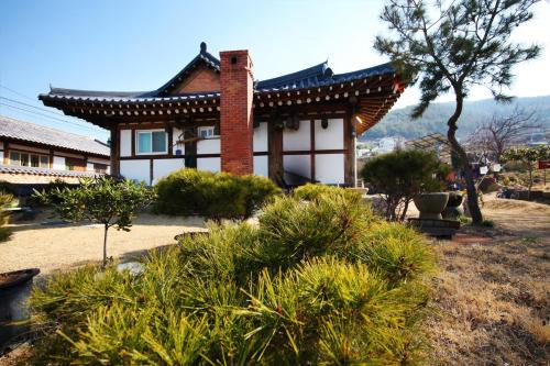 Yeosu House | Noeul Hanok Pension