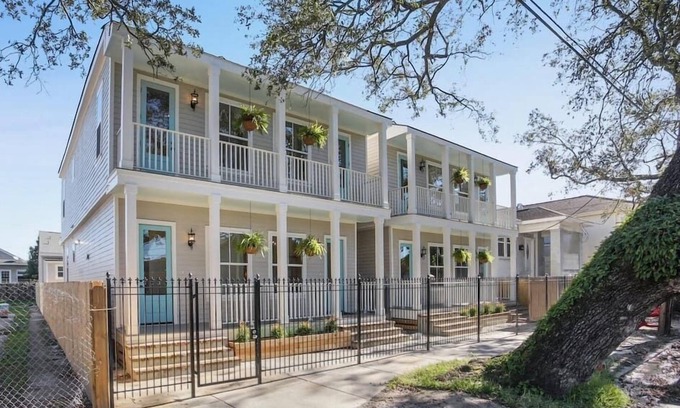 Faubourg Delassize Villa | NOLA Jewel: Cozy Villa Near Streetcar Line