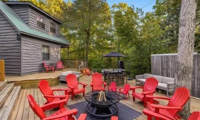 Clarkson House | Nolin Cabin Experience w/Hot Tub