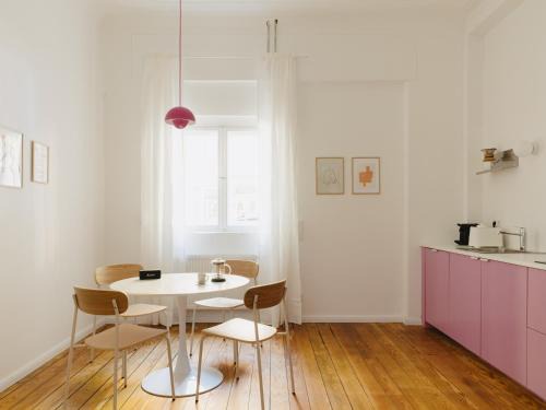 Schillerkiez Apartment | NOOK Stay am Tempelhofer Feld