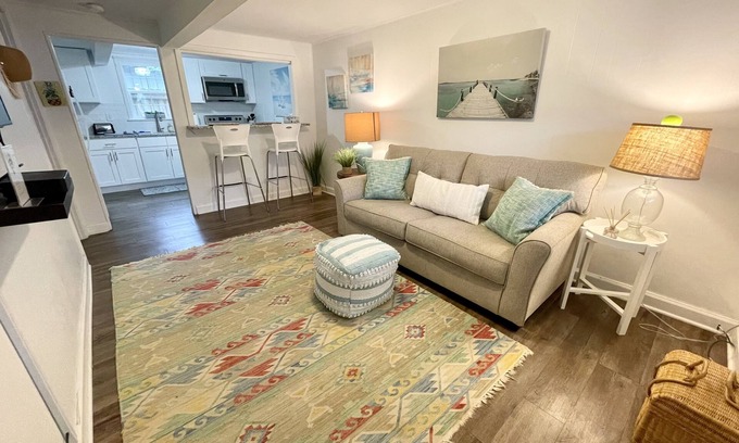 Northeast Virginia Beach Apartment | North End Beach Bungalow- Steps From the Beach
