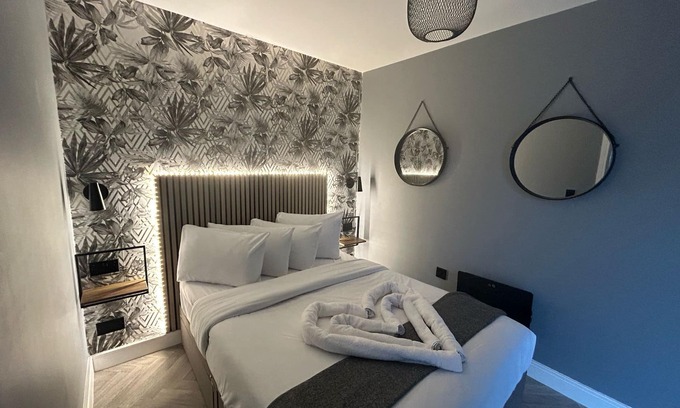 Graigfechan House | North Wales Eco Lodges Ruthin