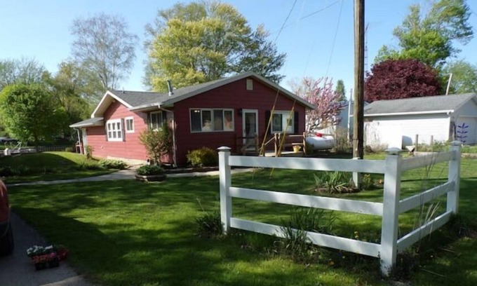 Barryton House | Northern MIchigan water and outdoor lovers' paradise!