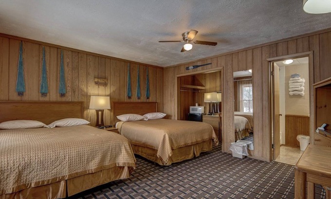 Spirit Lake Hotel | Northland Inn Motel