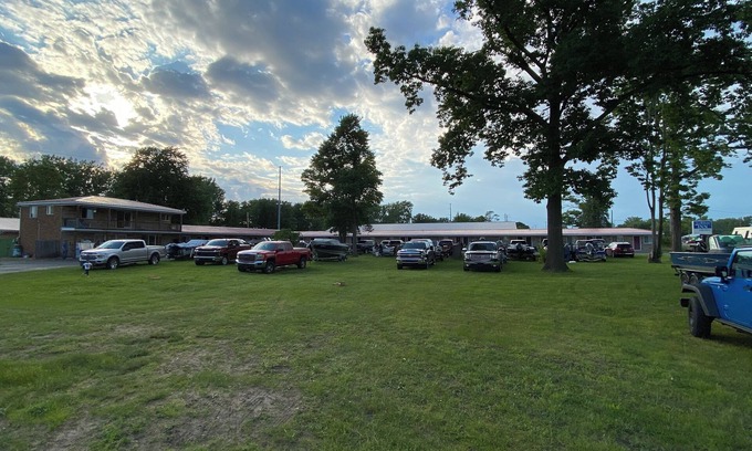 Kawkawlin Hotel | Northland Motel Bay City-Kawkawlin