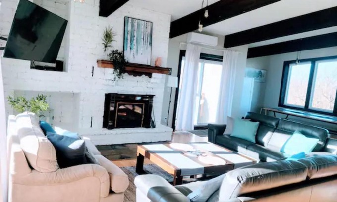 The Blue Mountains Ski Chalet | Northview-Blue Mountain-Sauna-Firepit-Balcony-Parking