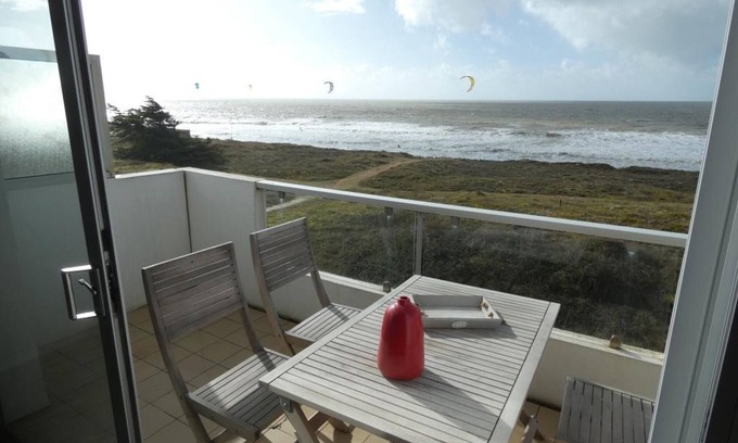 Notre-Dame-de-Monts Apartment | Notre-Dame-de-Monts - Renovated apartment - 6 pers, beach access - Pets allowed - Parking