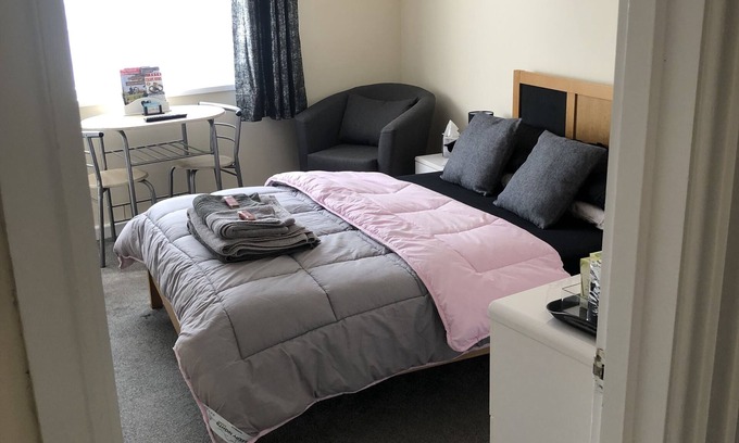 Boscundle Apartment | Nov - March £80 per night (3 night minimum stay)