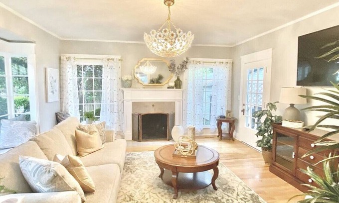 Albany House | Now with air conditioning!