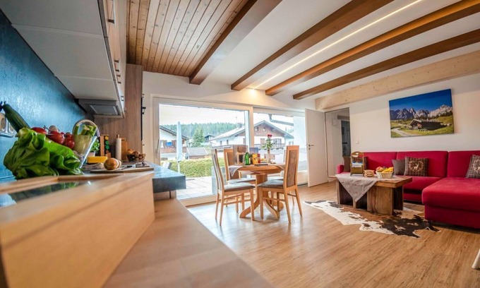 Mittenwald Apartment | "Nr. 2" - vacation apartment/3 bedrooms/shower,WC - Erli, house
