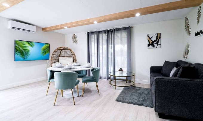 Buena Ventura Lakes Apartment | *NrDisney*BrandNew*LakeFront*APT