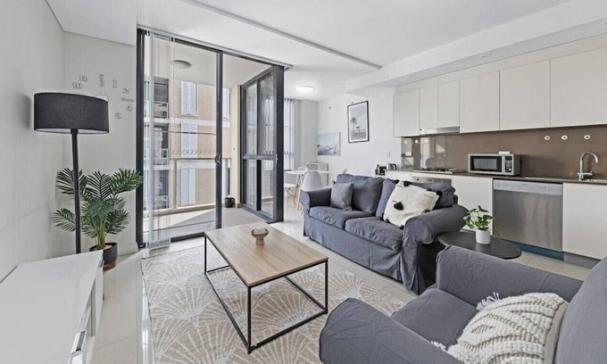 Rosebery Apartment | NROS004-302 · Aircabin|Rosebery|Charming|Extra Large 1 Bed Apt