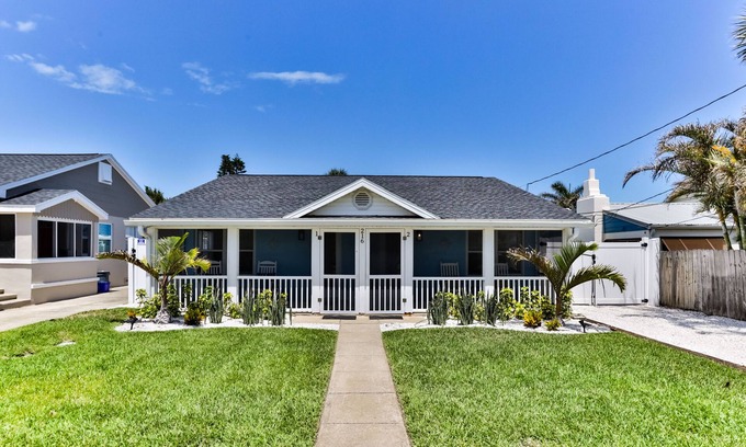 Boardwalk House | NSB 1/1 beachside pool home! blocks from Flagler Ave - pets welcome