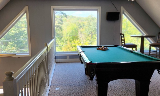 Sloans Valley Ski Chalet | Nuestra casa del Lago 20V- Fun, Lake Cumberland, Golf Carts, Pickleball, Pool