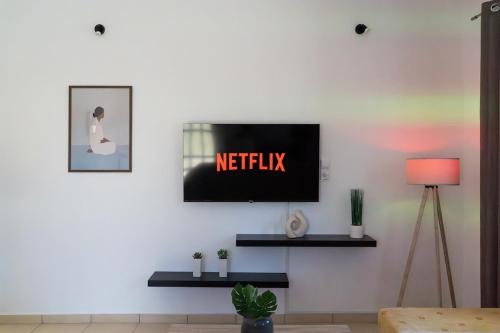 Vartholomio House | Nueve Village There's no place like home