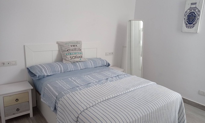 Teguise Apartment | Nuevo Apartamento con Jardín y Barbacoa en la Villa Histórica de Teguise