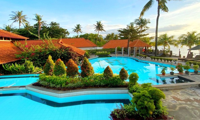 Temukus Hotel | Nugraha Lovina Seaview Resort & Spa