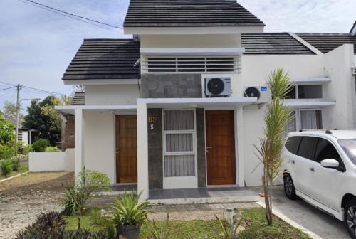 Cirebon House | NUTEN Homestay Syariah