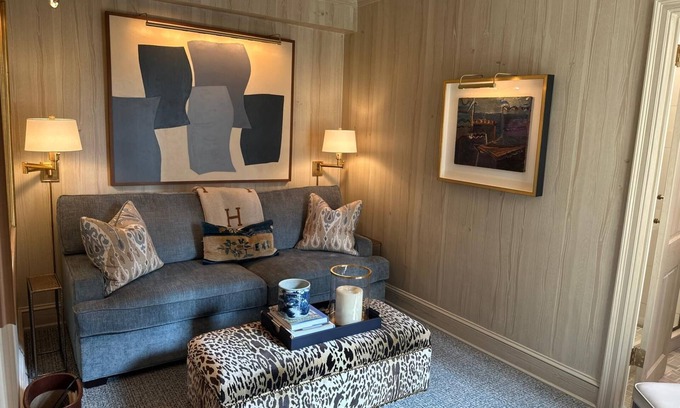 Central Park South Apartment | NY Luxury Home Suites