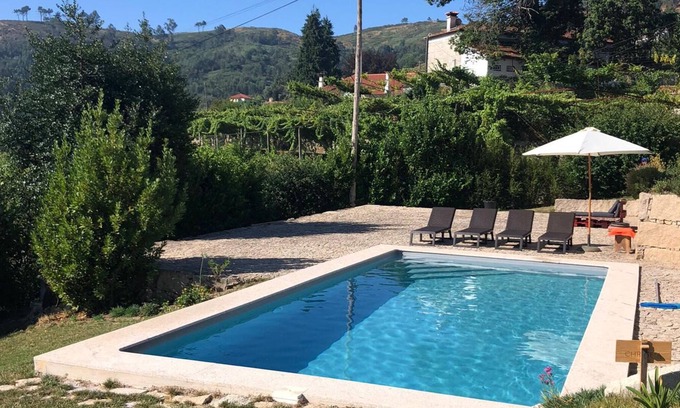 Molares Apartment | O Burra Velha - Private House