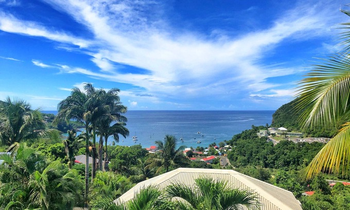 Deshaies Apartment | "O Coeur de Deshaies", Grande Anse. Sea view, swimming pool, air conditioning.