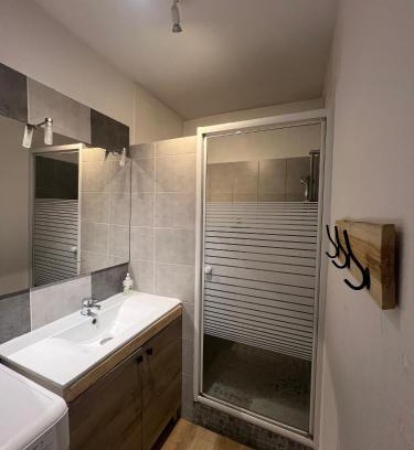 Barriere Saint Marc Apartment | O'Vincent du faubourg I Parking I Wifi I TV