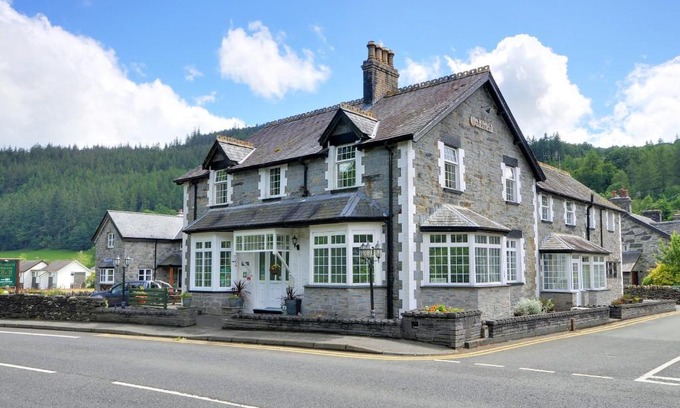 Gwynedd- Snowdonia Bed & Breakfast | Oakfield Guest House